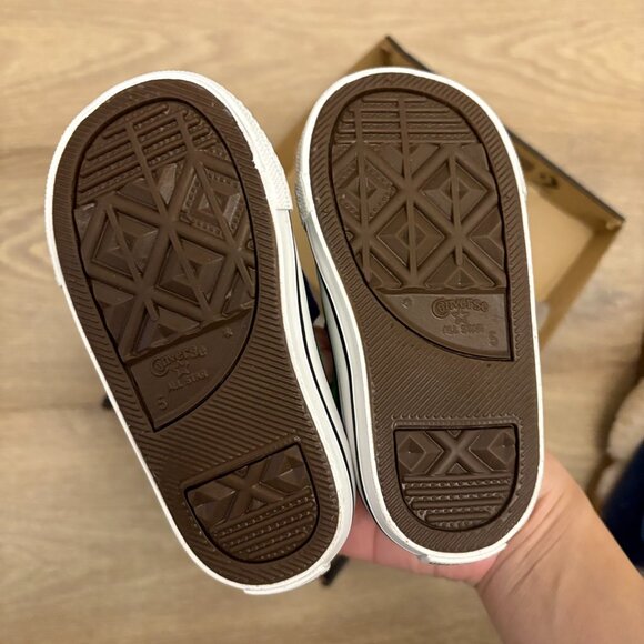 Converse Chuck Taylor V Ox Baby Shoes - US5 - Picture 4 of 5
